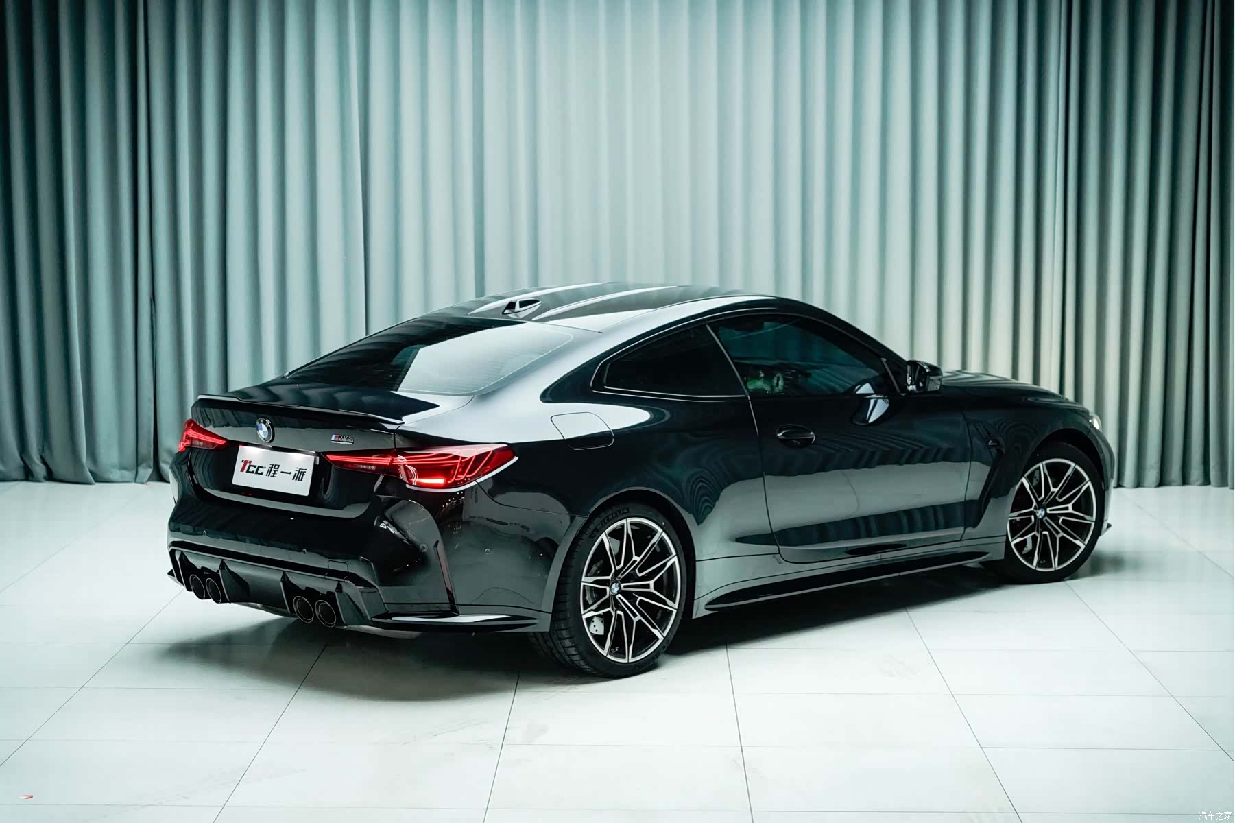 BMW M4, 2026 все фото