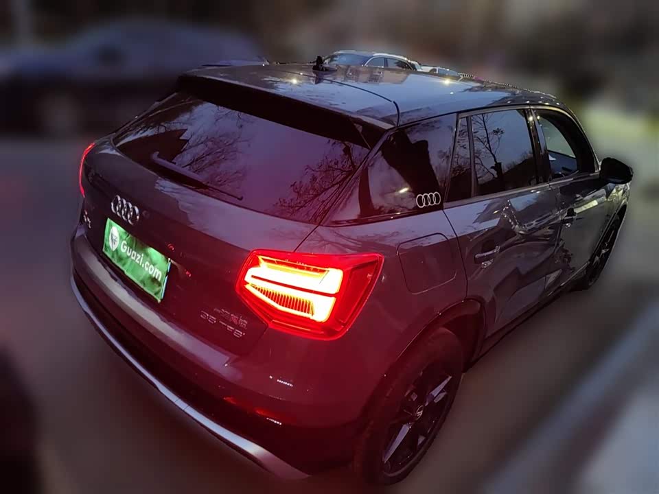 Audi Q2L