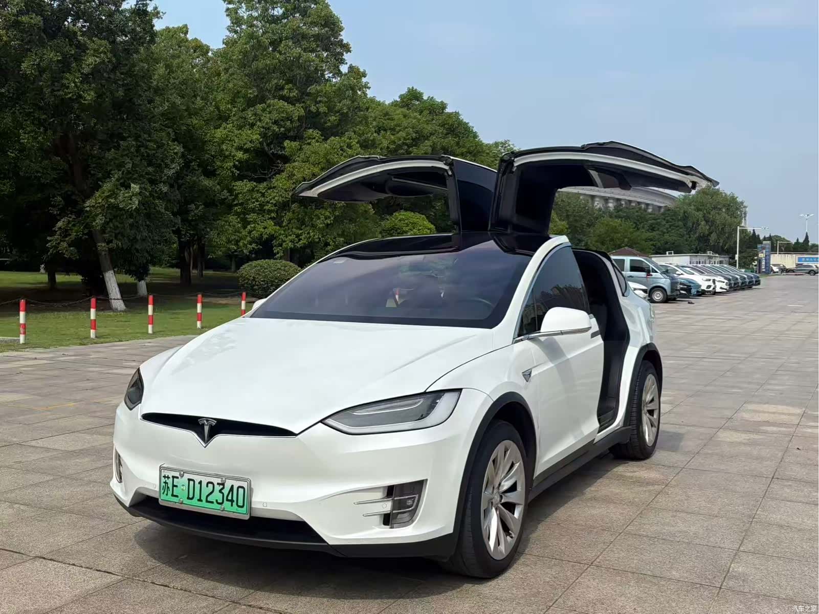 Tesla Model X, 2019 1