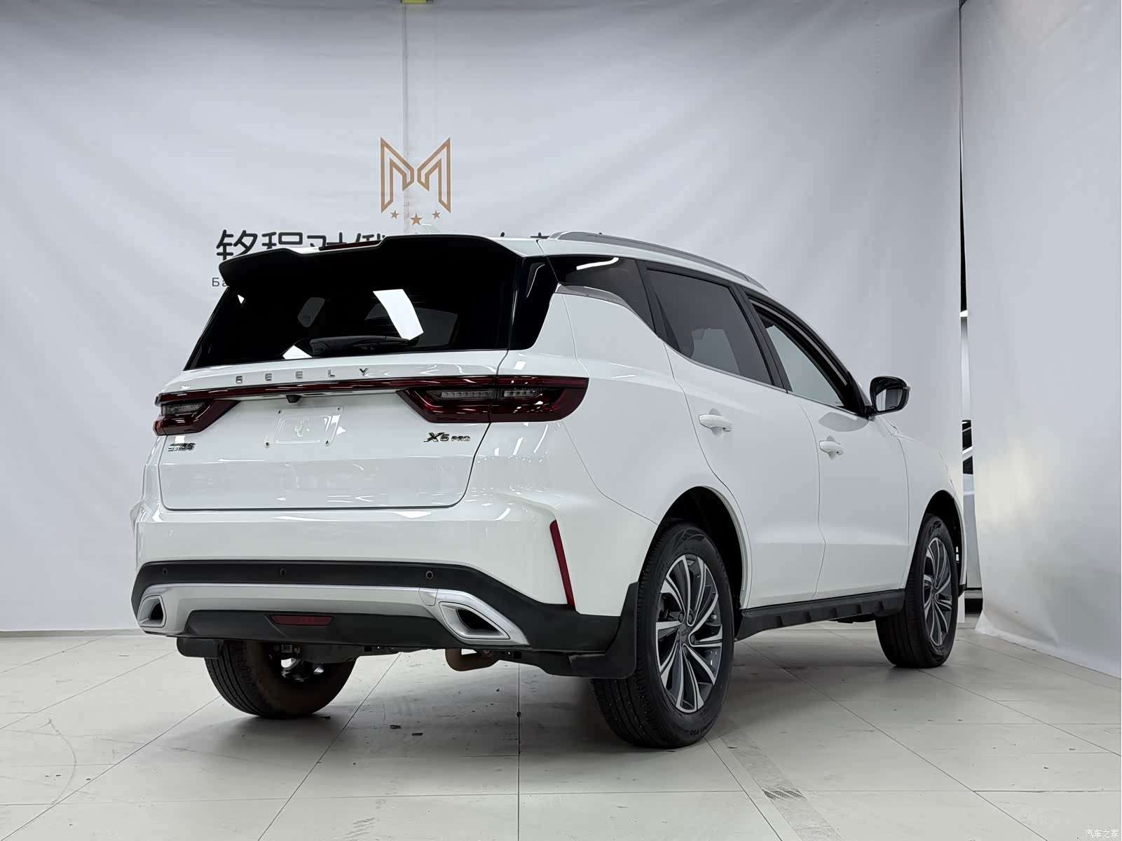 Geely X6, 2022 4