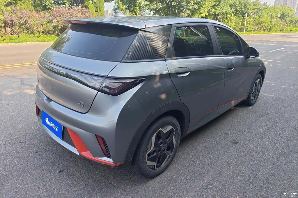 BYD Dolphin, 2022 3