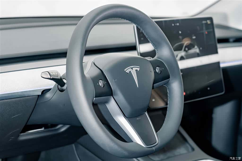Tesla Model Y, 2024 9