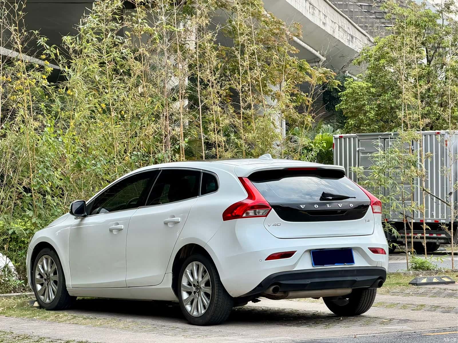Volvo V40, 2016 25