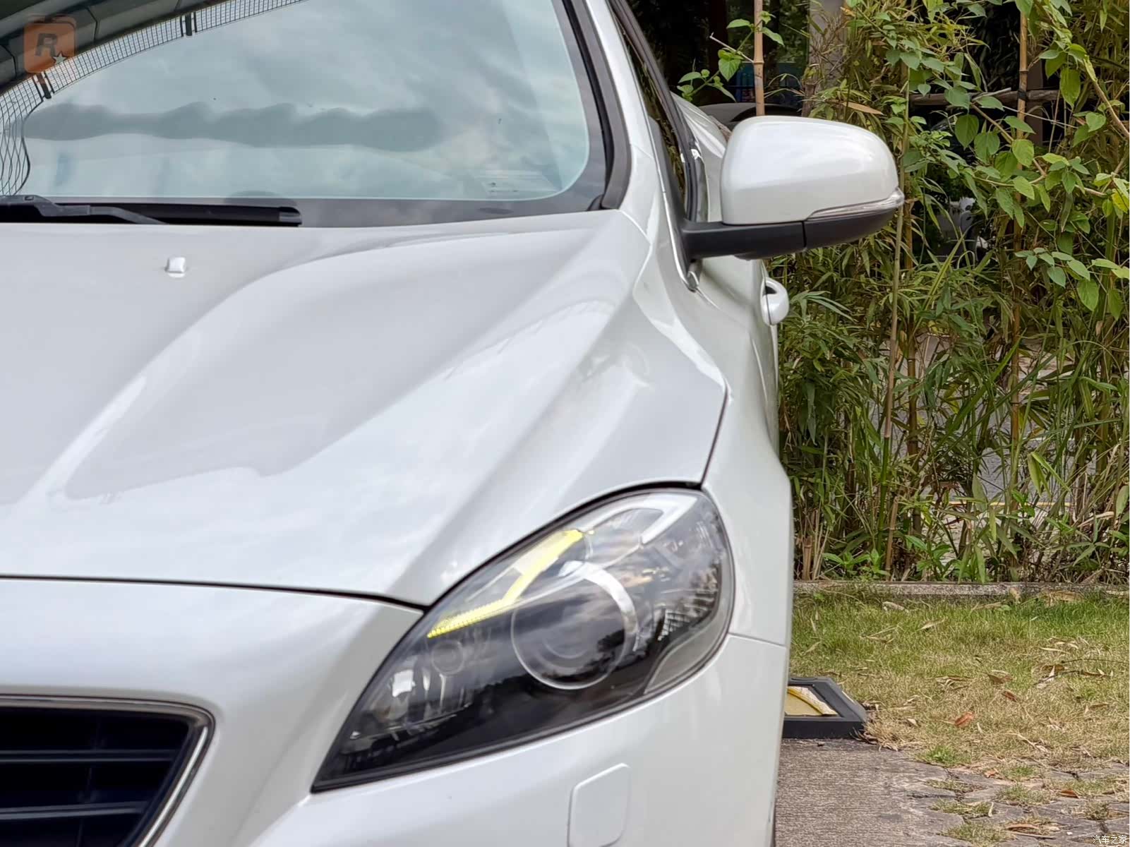 Volvo V40, 2016 28