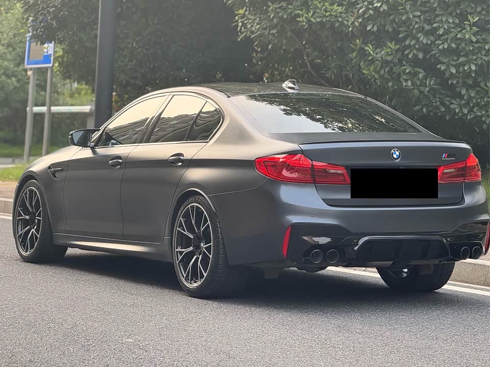BMW M5