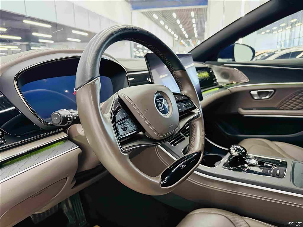 BYD Han, 2022 13