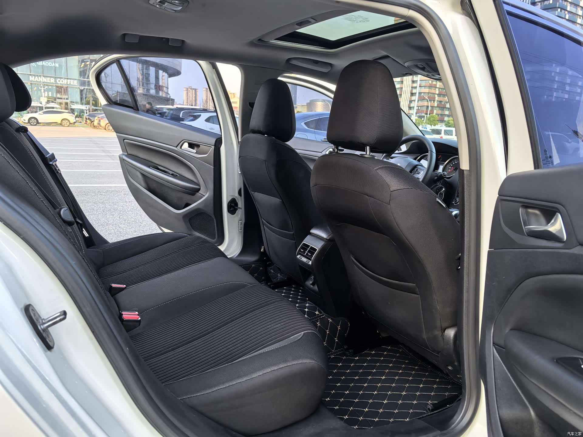 Peugeot 408, 2016 9