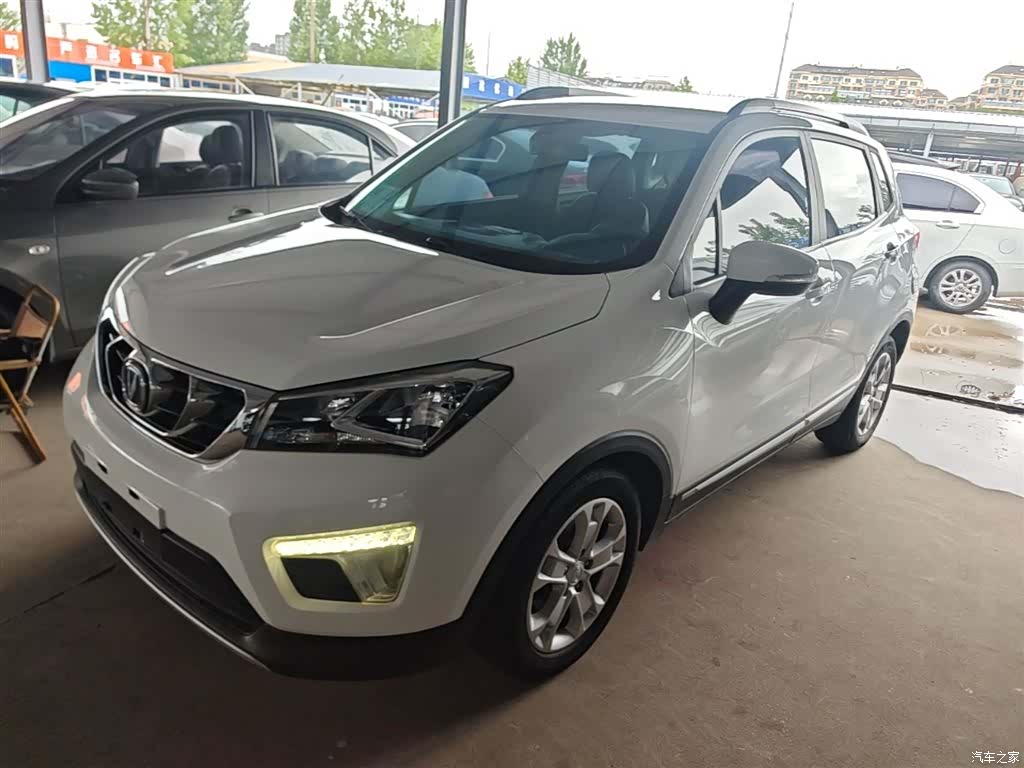 Changan CS15, 2016 1
