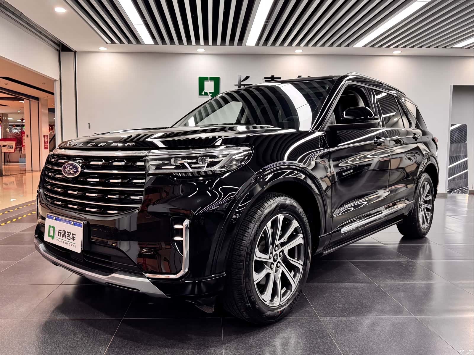 Ford Explorer, 2025 1