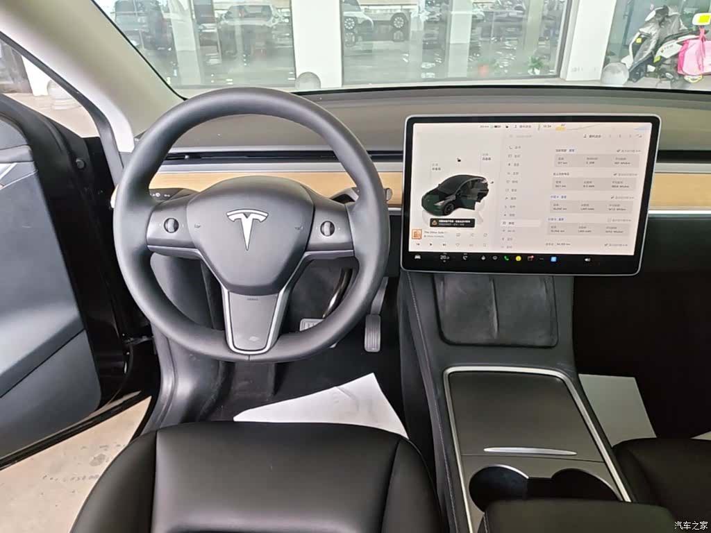 Tesla Model Y, 2022 13