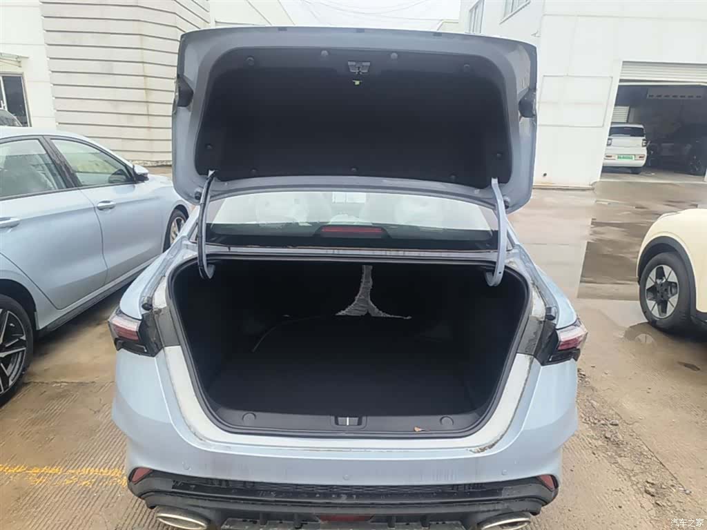 Geely Binray, 2026 19