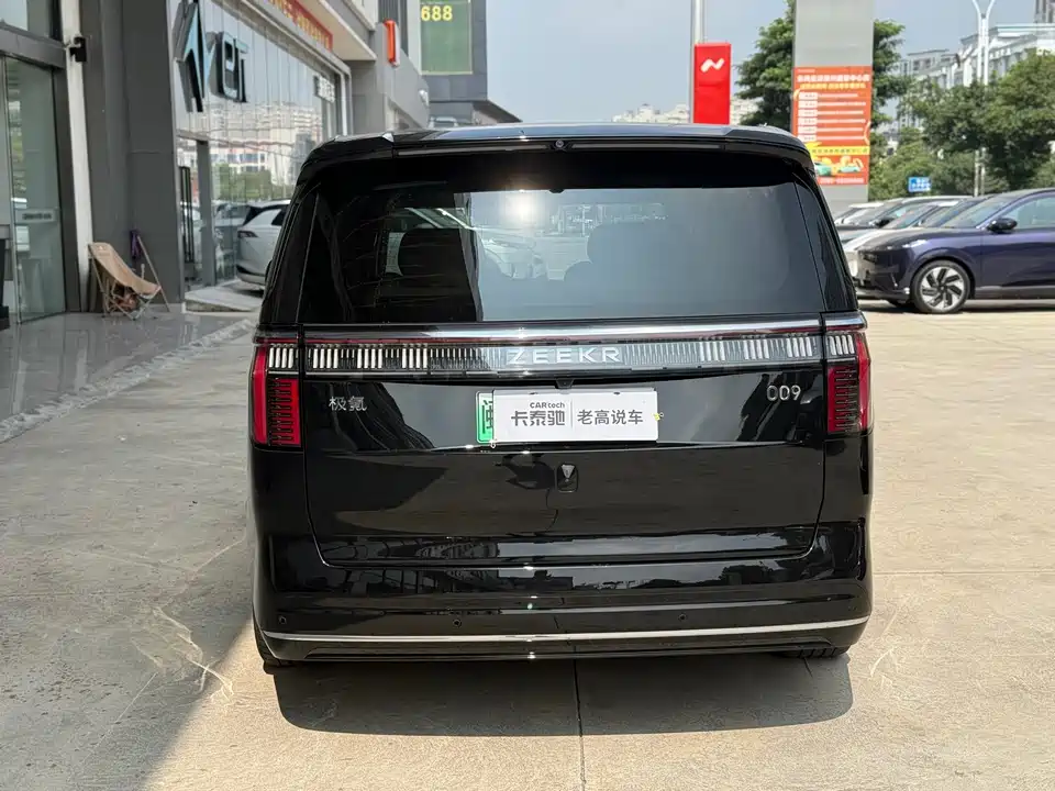 Zeekr 009