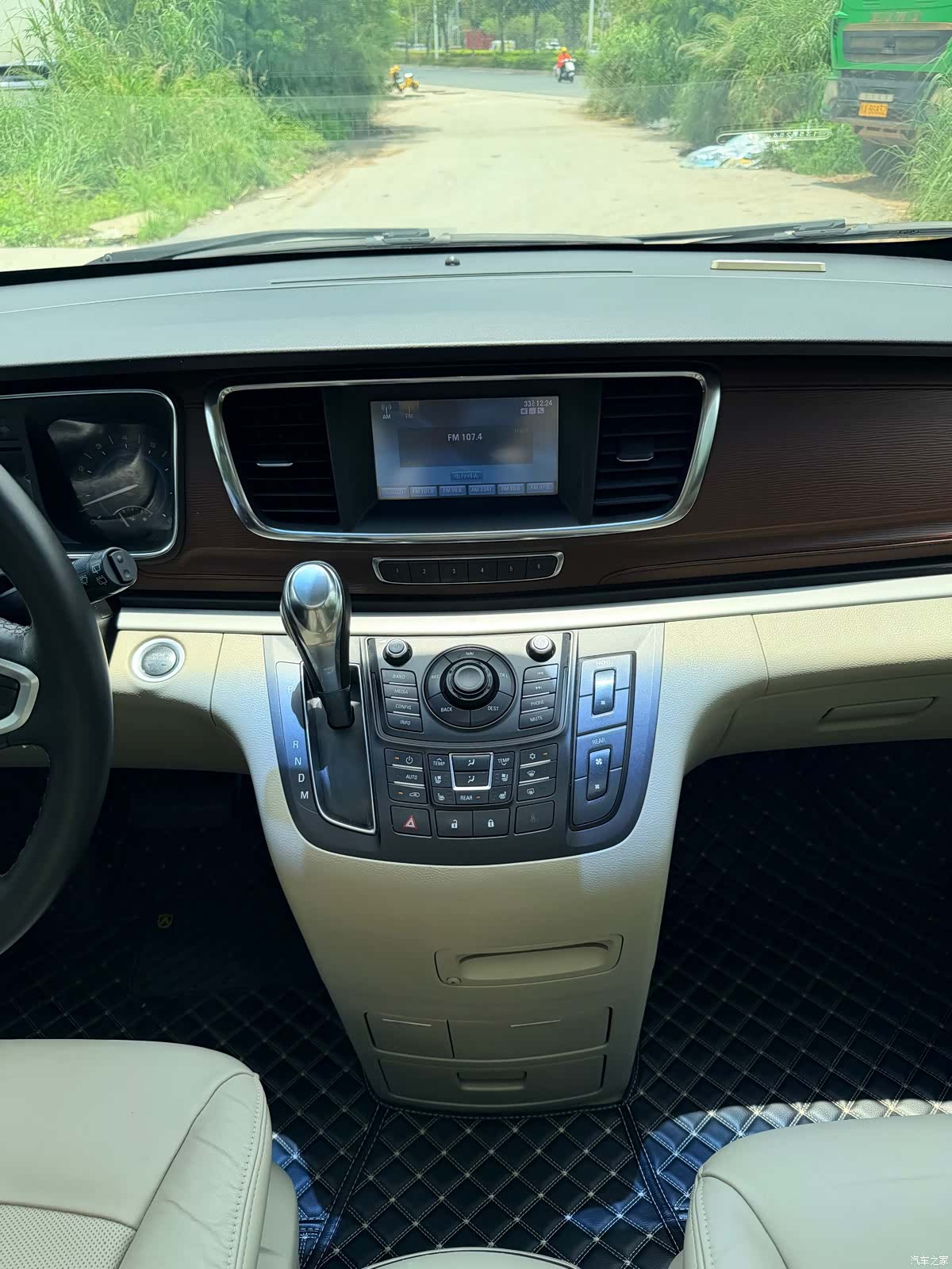 Buick GL8, 2015 17