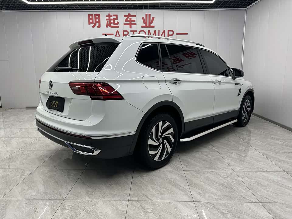 Volkswagen Tiguan L
