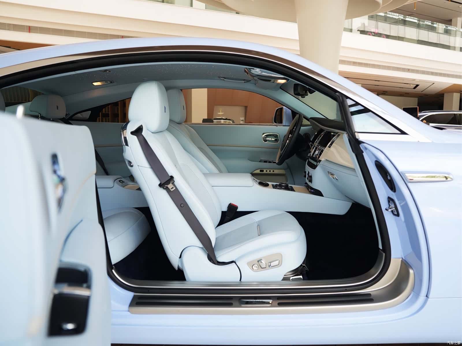 Rolls-Royce Wraith, 2021 12