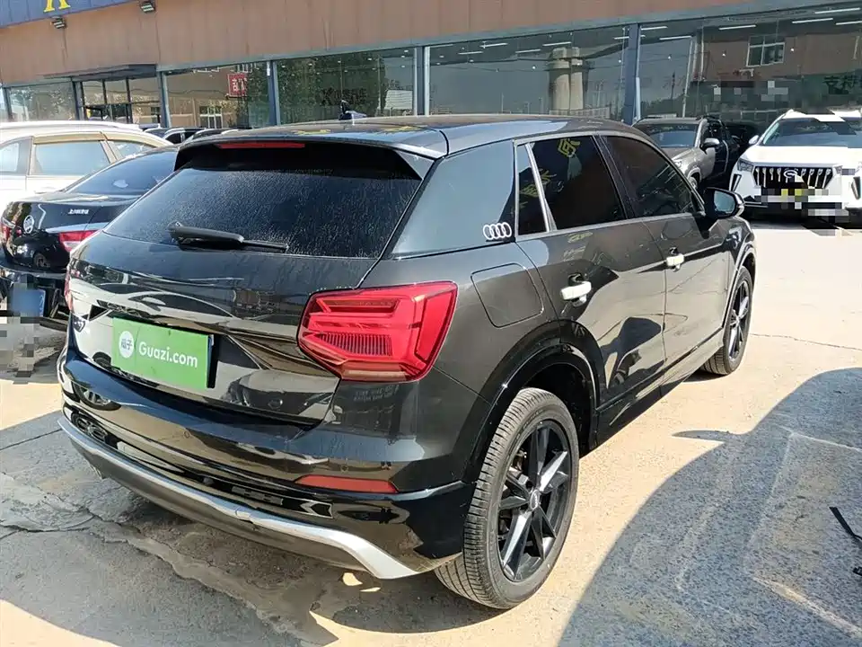 Audi Q2L Audi Q2L