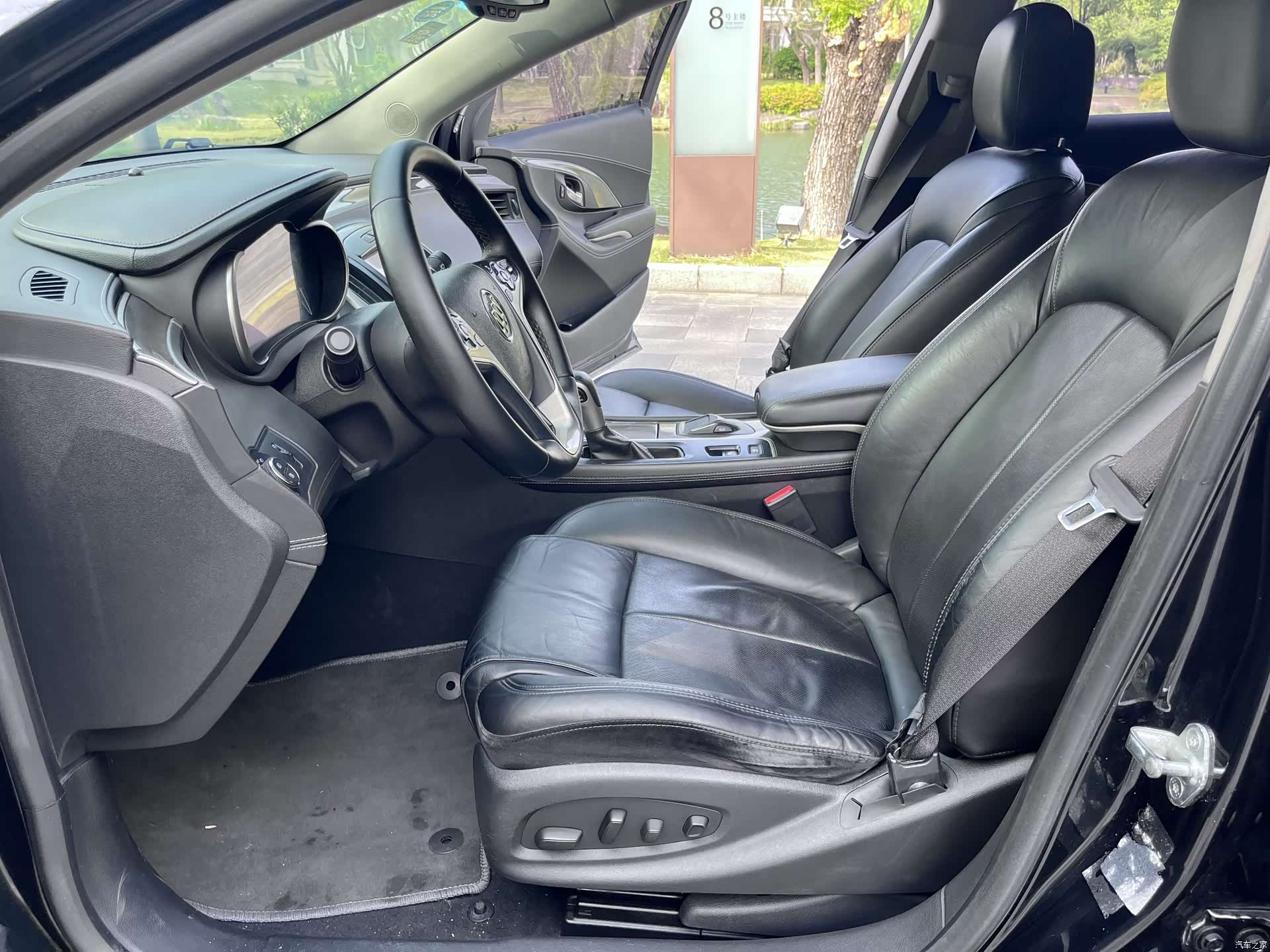 Buick LaCrosse, 2013 13