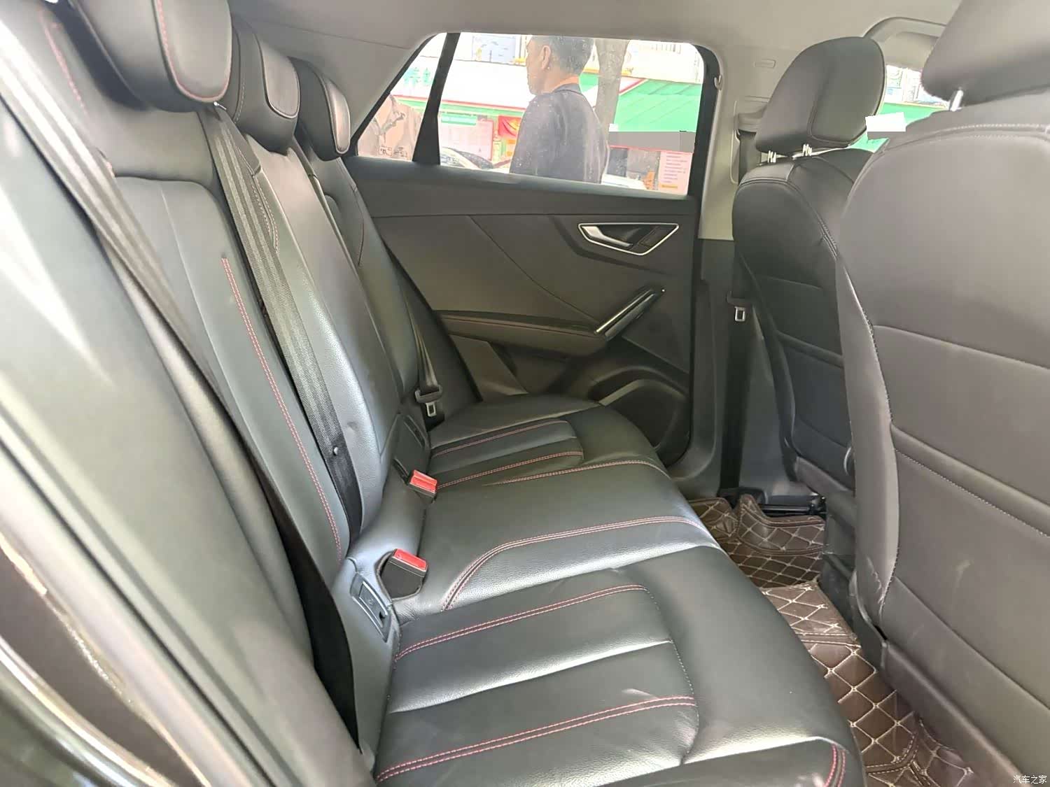 Audi Q2L, 2023 6
