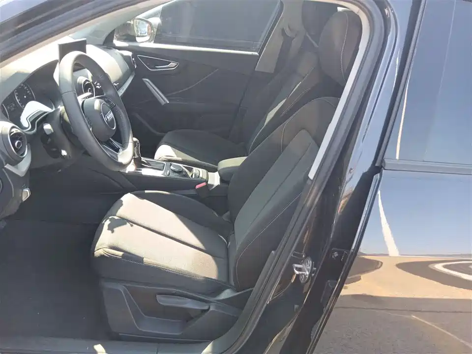 Audi Q2L Audi Q2L