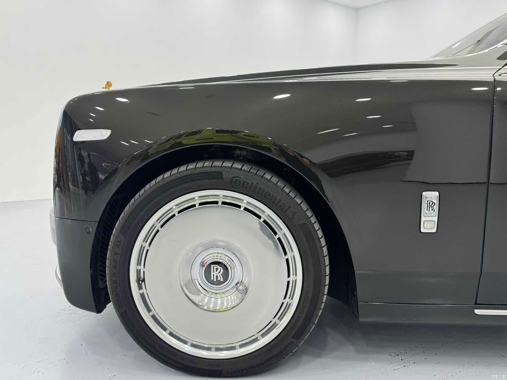 Rolls-Royce Phantom, 2023 22