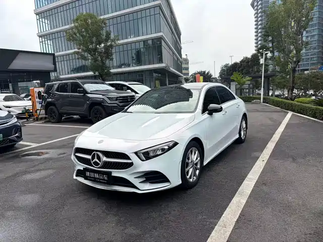 Mercedes-Benz A-Class 2020 — купить из Китая под заказ
