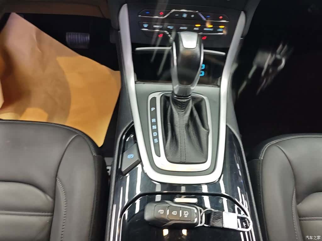 Ford Edge, 2017 10