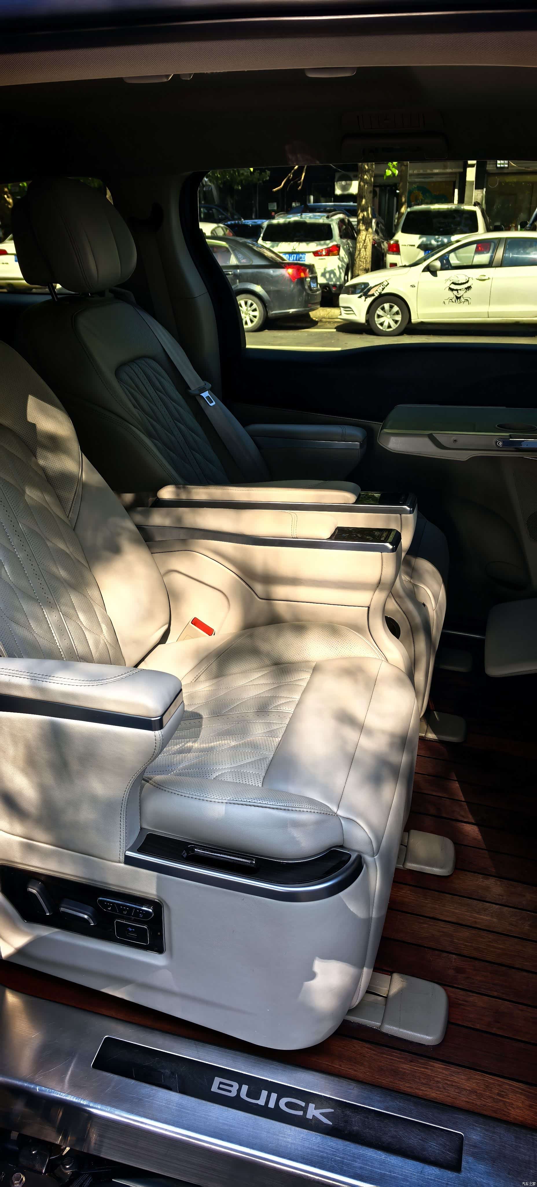 Buick GL8, 2019 9
