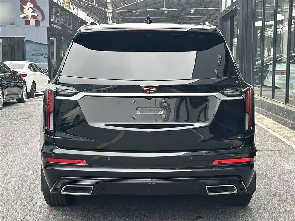 Cadillac XT6