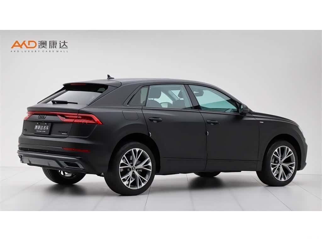 Audi Q8, 2023 3