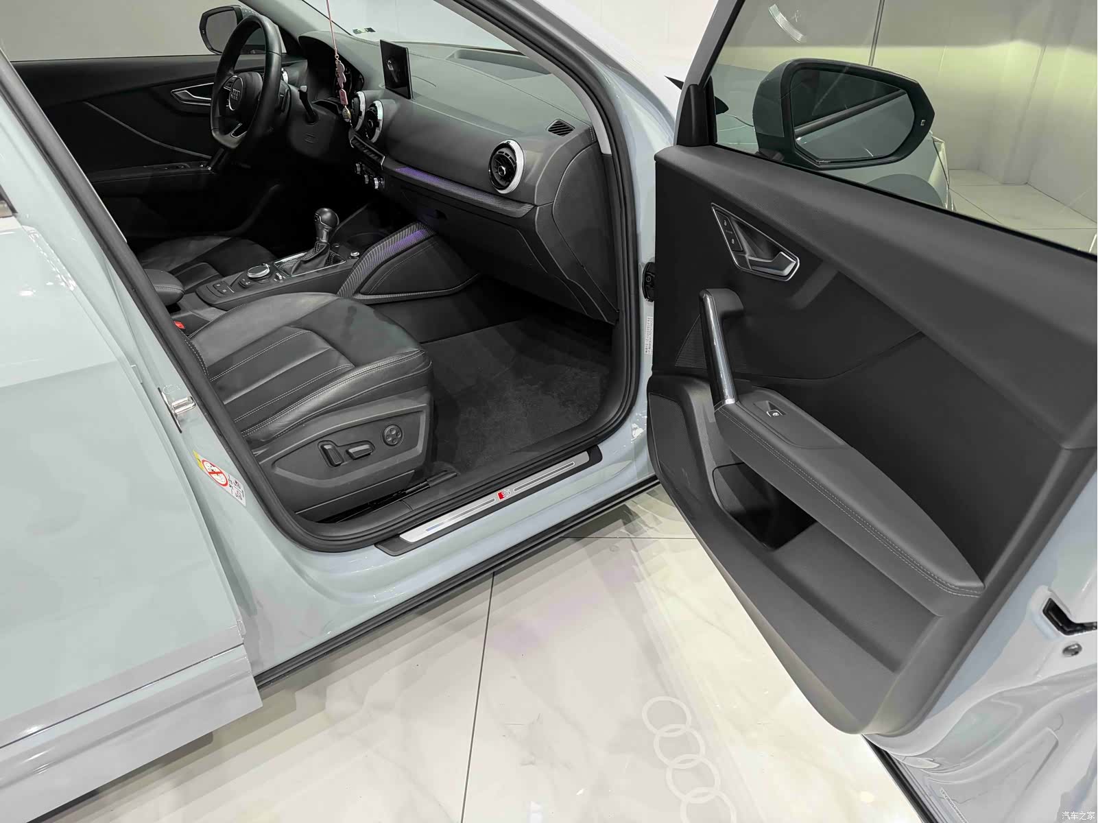 Audi Q2L, 2022 16