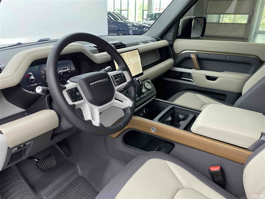 Land Rover Defender, 2022 6