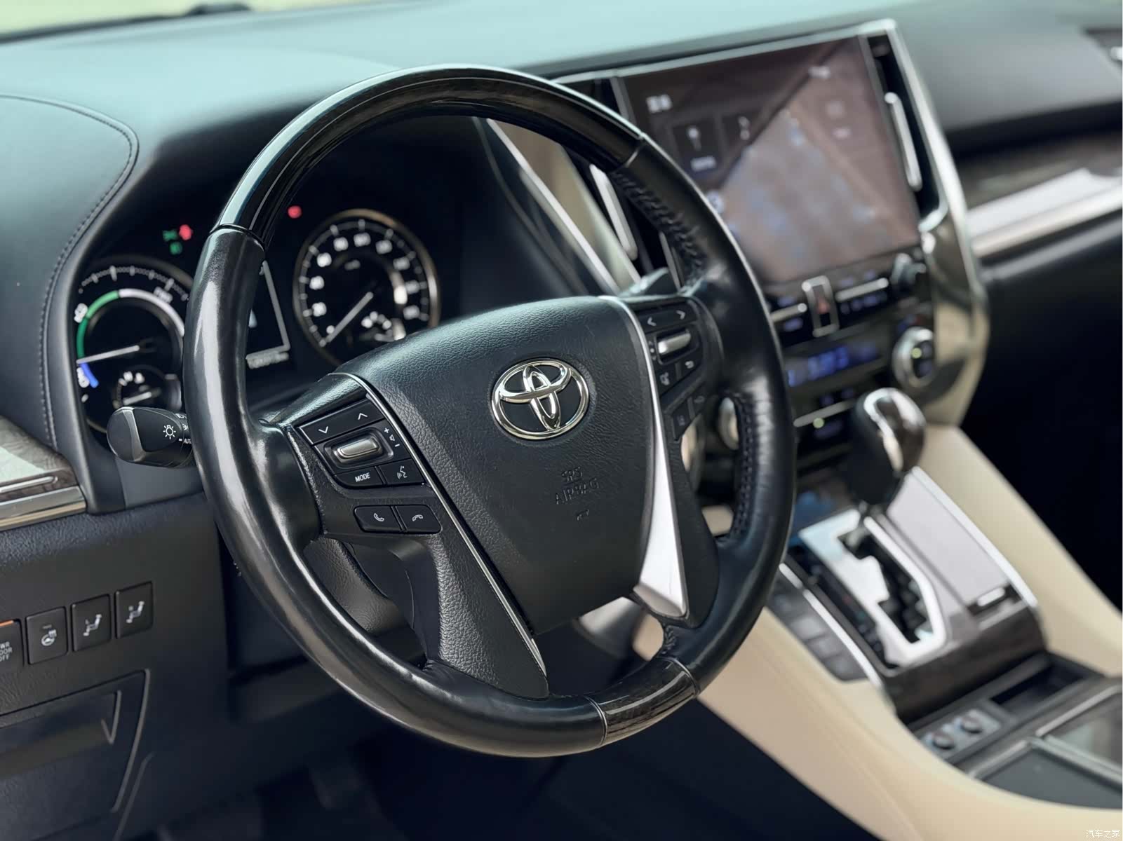 Toyota Vellfire, 2021 21