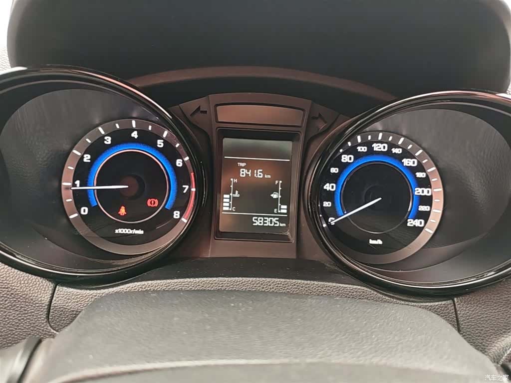 Changan CS15, 2018 12