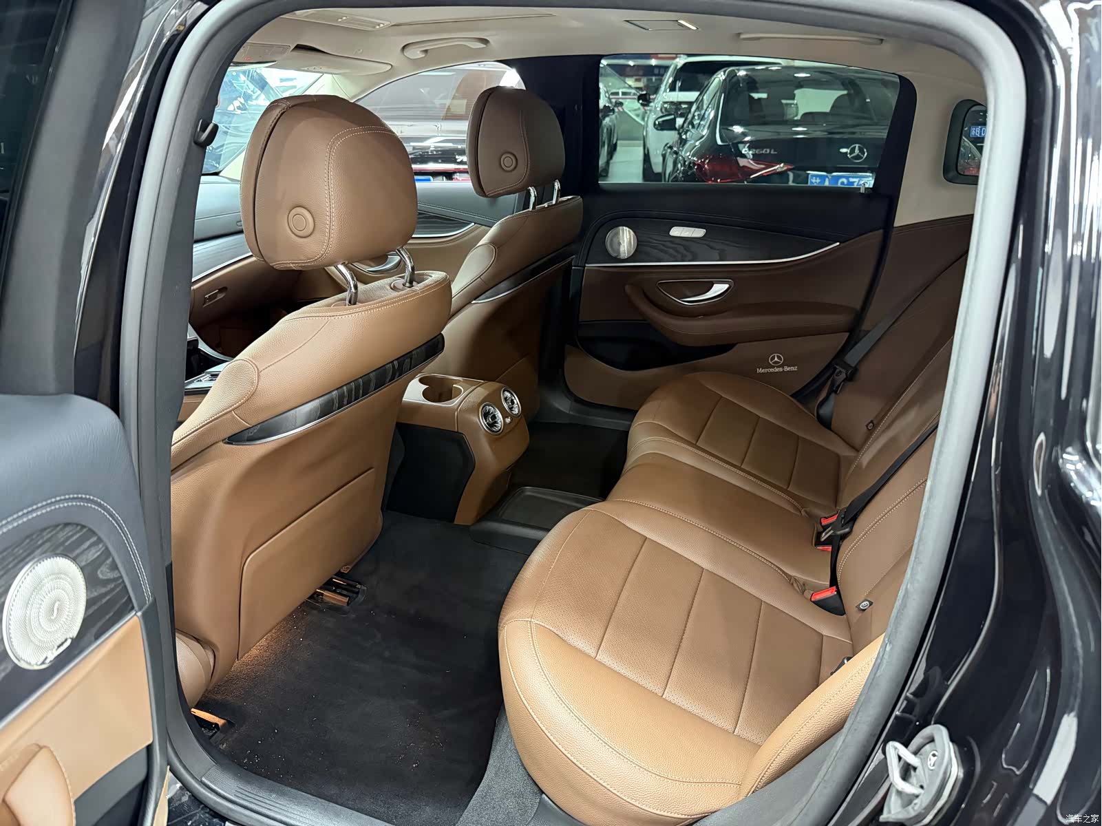 Mercedes-Benz E-Class, 2019 8