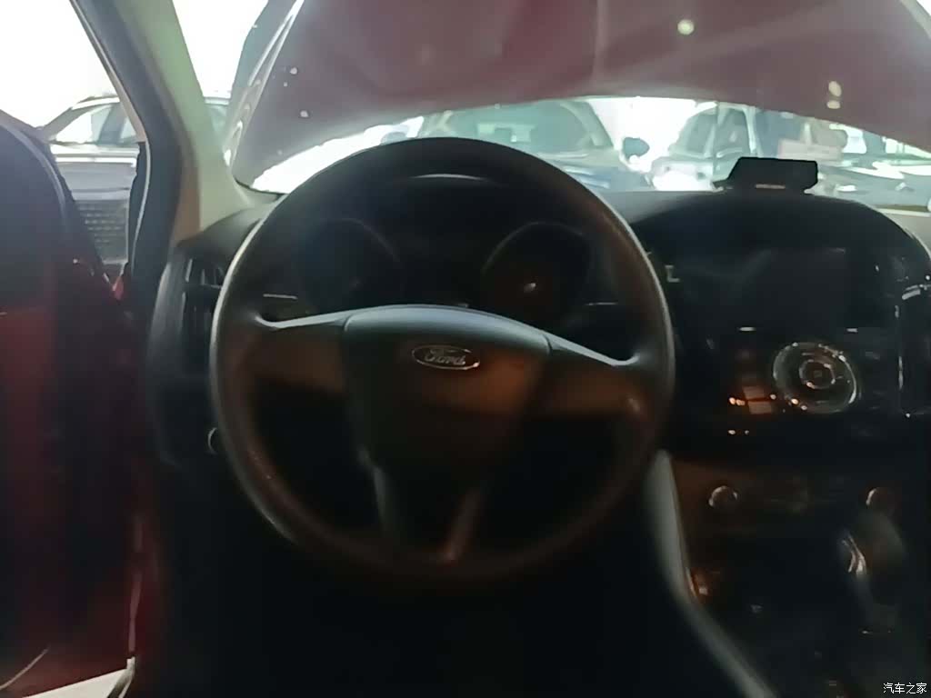 Ford Focus, 2015 11