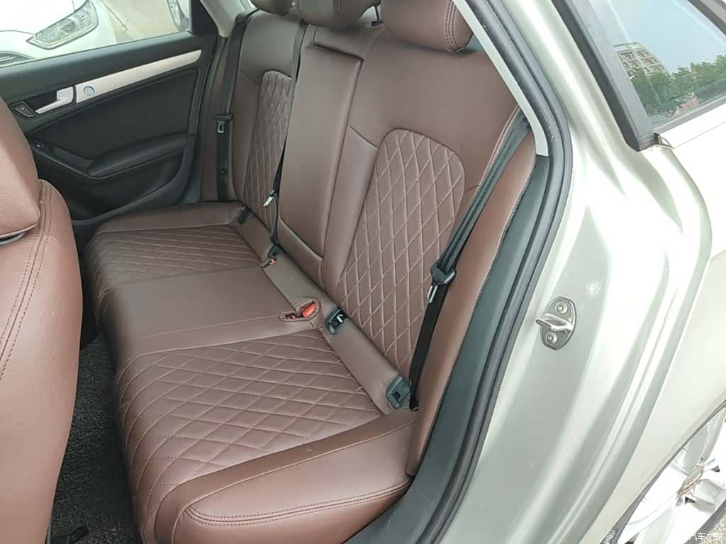 Audi A4L, 2014 17