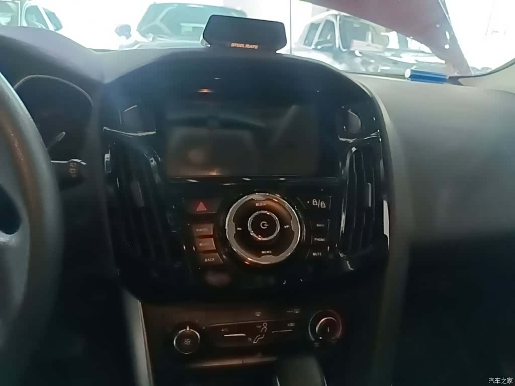 Ford Focus, 2015 13