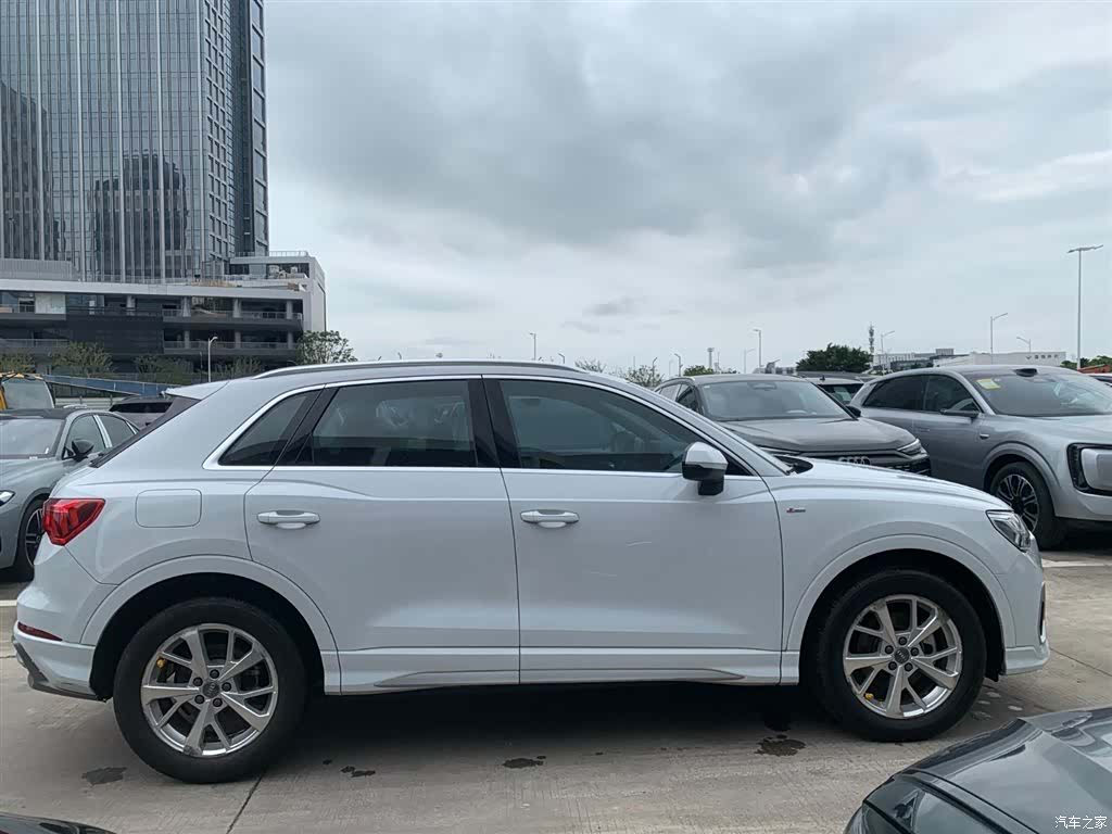 Audi Q3, 2020 все фото