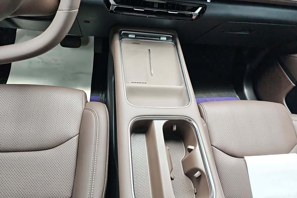 Wuling 730, 2025 16