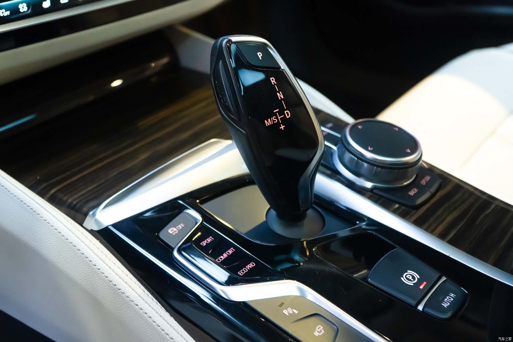 BMW 5 Series, 2018 16