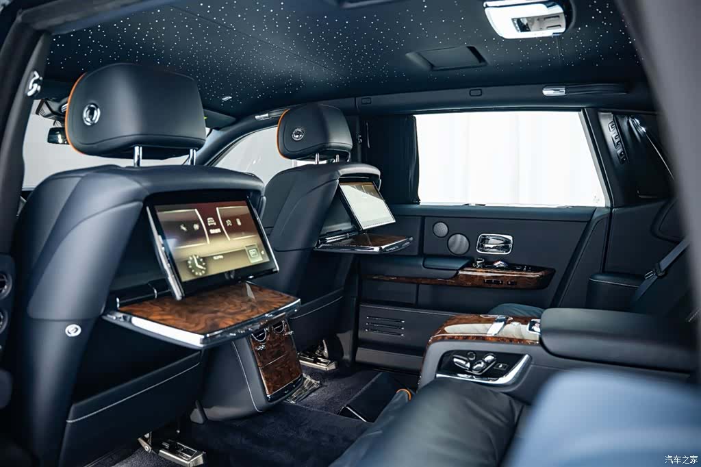 Rolls-Royce Phantom, 2019 12