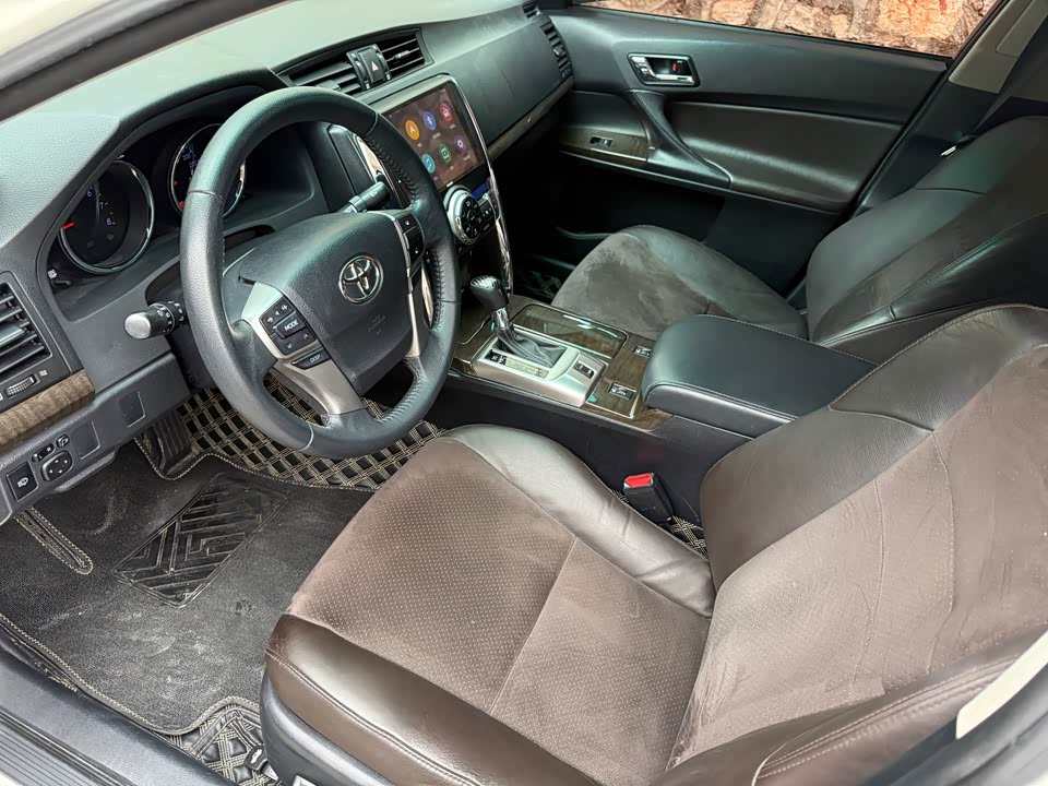 Toyota Reiz Toyota Reiz