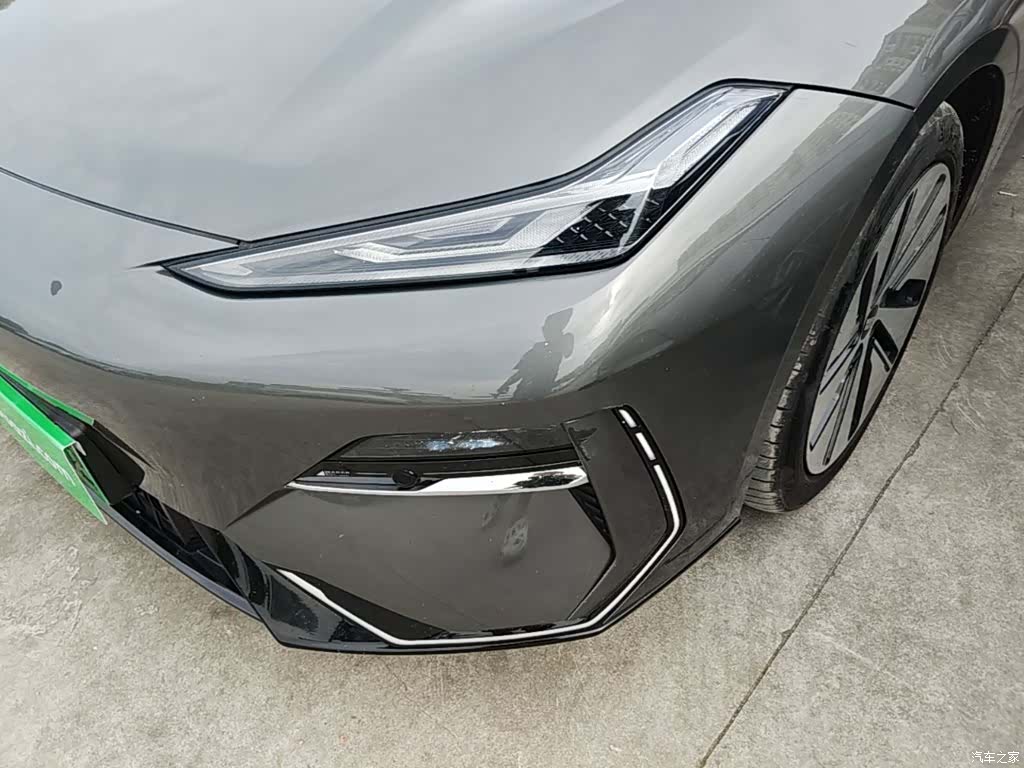 Geely E8, 2024 24