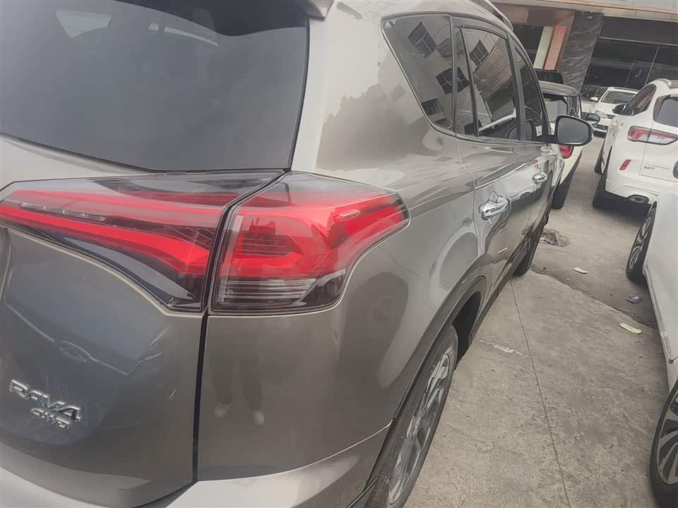 Toyota RAV4 Rongfang