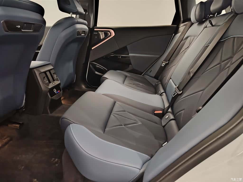BMW X3, 2025 9