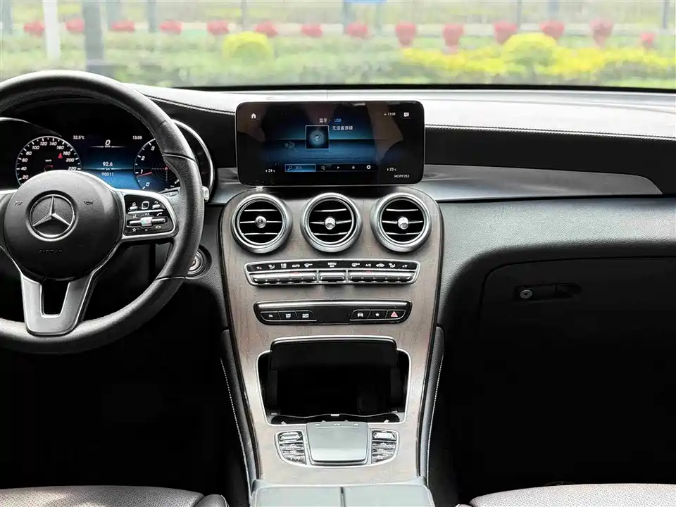 Mercedes-Benz GLC Mercedes-Benz GLC