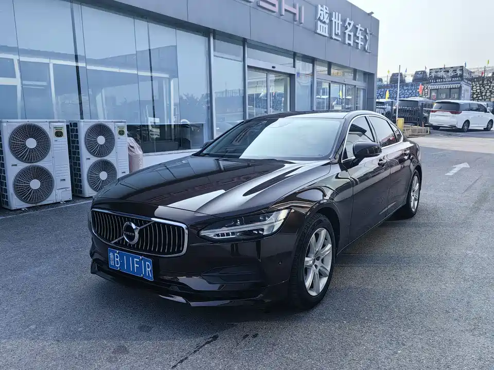 Volvo S90