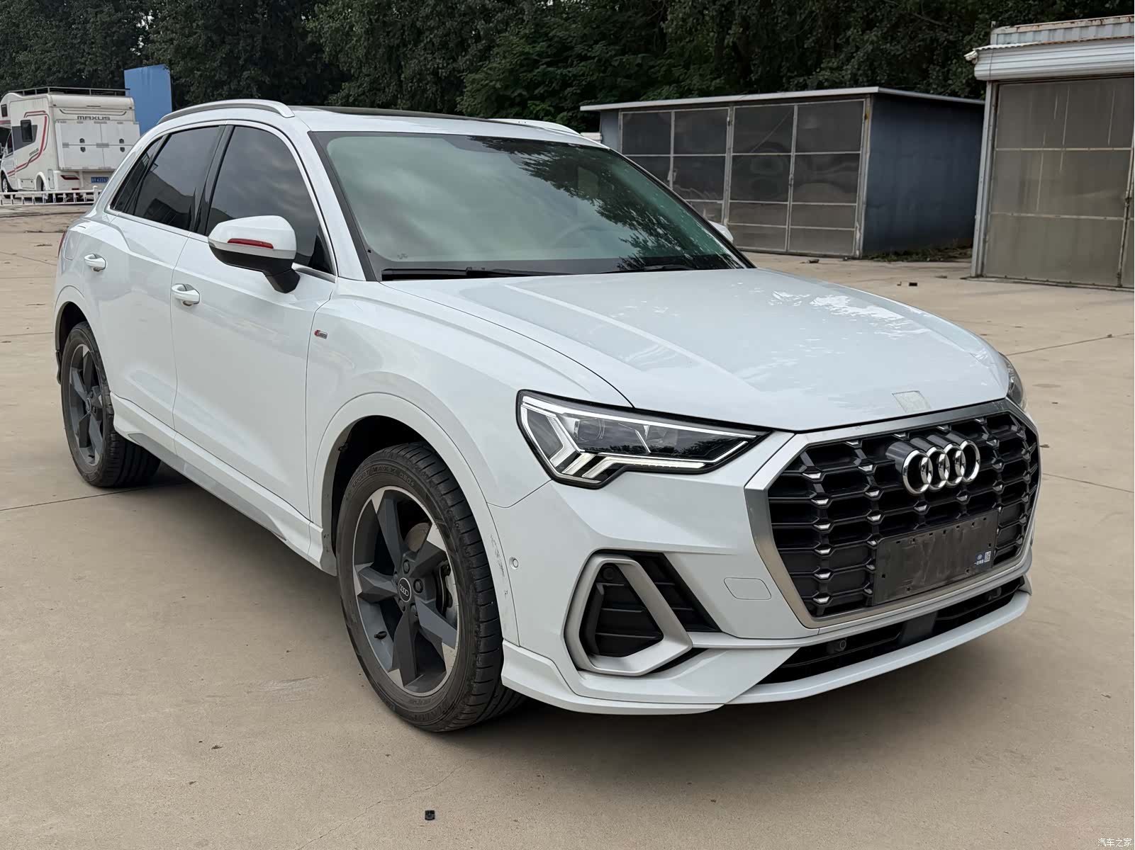 Audi Q3, 2022 3