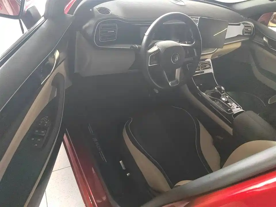 BYD Qin Yuan BYD Qin Yuan