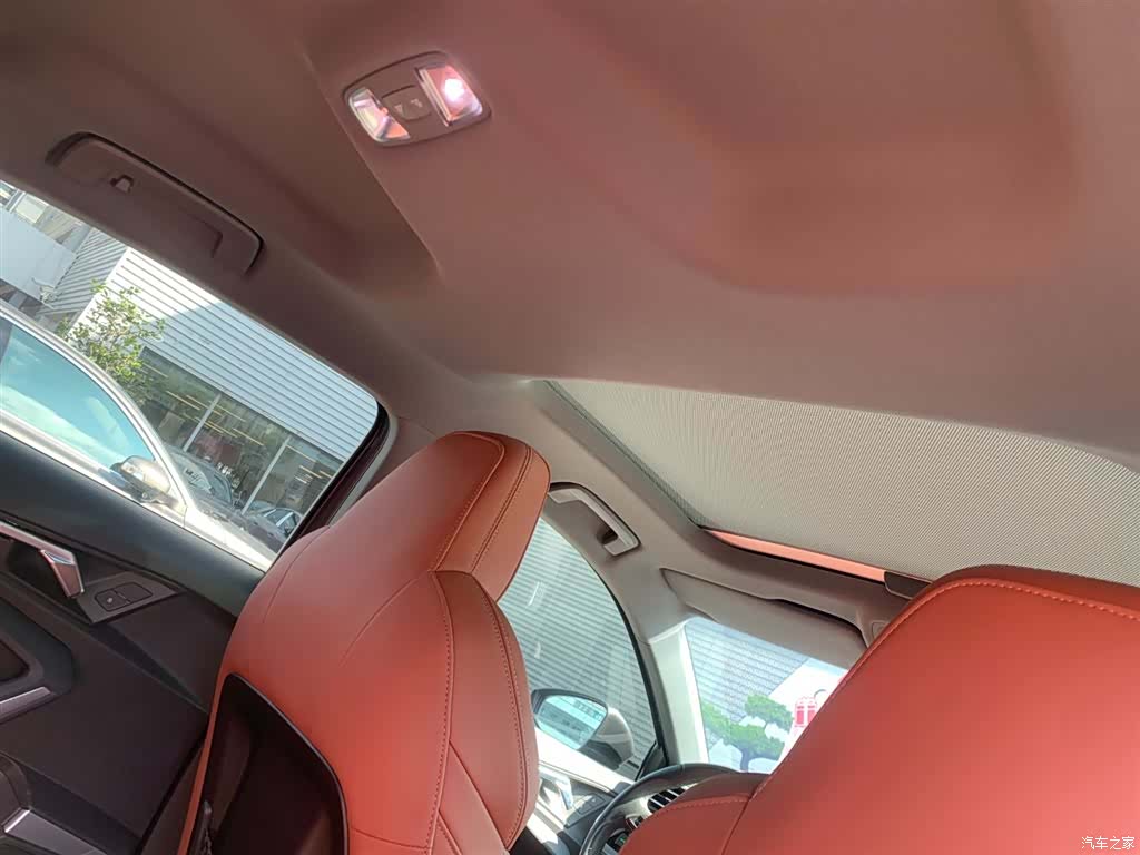 Audi Flying Spur, 2025 9